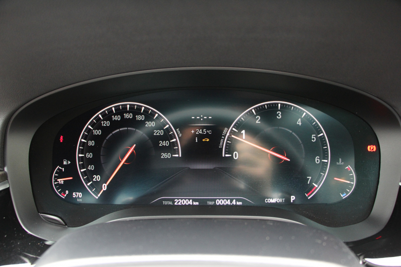 BMW 5シリーズ 530i Mｽﾎﾟｰﾂ ｾﾚｸﾄ&ｱﾄﾞﾊﾞﾝｽﾊﾟｯｹｰｼﾞ変更後ﾓﾃﾞﾙ 252馬力 ｻﾝﾙｰﾌ 全席ﾋｰﾀｰ黒革 ﾊｰﾏﾝｶｰﾄﾞﾝｻﾗｳﾝﾄﾞ4ｿﾞｰﾝｴｱｺﾝ 変更後液晶ﾒｰﾀｰ LEDﾍｯﾄﾞﾗｲﾄ ｵｰﾄﾊｲﾋﾞｰﾑ ﾀｯﾁ画面HDDﾅﾋﾞTV 360度ｶﾒﾗ 電動ﾄﾗﾝｸ 2年保証