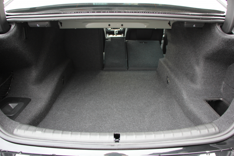 BMW 5シリーズ 530i Mｽﾎﾟｰﾂ ｾﾚｸﾄ&ｱﾄﾞﾊﾞﾝｽﾊﾟｯｹｰｼﾞ変更後ﾓﾃﾞﾙ 252馬力 ｻﾝﾙｰﾌ 全席ﾋｰﾀｰ黒革 ﾊｰﾏﾝｶｰﾄﾞﾝｻﾗｳﾝﾄﾞ4ｿﾞｰﾝｴｱｺﾝ 変更後液晶ﾒｰﾀｰ LEDﾍｯﾄﾞﾗｲﾄ ｵｰﾄﾊｲﾋﾞｰﾑ ﾀｯﾁ画面HDDﾅﾋﾞTV 360度ｶﾒﾗ 電動ﾄﾗﾝｸ 2年保証