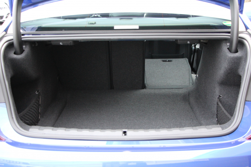 BMW 3シリーズ 320i Mｽﾎﾟｰﾂ ﾊｲﾗｲﾝ ｺﾝﾌｫｰﾄP 1ｵｰﾅ ﾋｰﾀｰ黒革 ﾗﾝﾊﾞｰｻﾎﾟｰﾄ ｵﾌﾟｼｮﾝ19AW 電動ﾄﾗﾝｸ Hifiｽﾋﾟｰｶｰ BMWﾗｲﾌﾞｺｯｸﾋﾟｯﾄ 置くだけ充電 LEDﾍｯﾄﾞﾗｲﾄ ｱﾝﾋﾞｴﾝﾄﾗｲﾄ 追従ACC ｽﾃｱﾘﾝｸﾞｻﾎﾟｰﾄ ｱｯﾌﾟﾙｶｰﾌﾟﾚｲ ﾀｯﾁ画面ﾅﾋﾞ2年保証