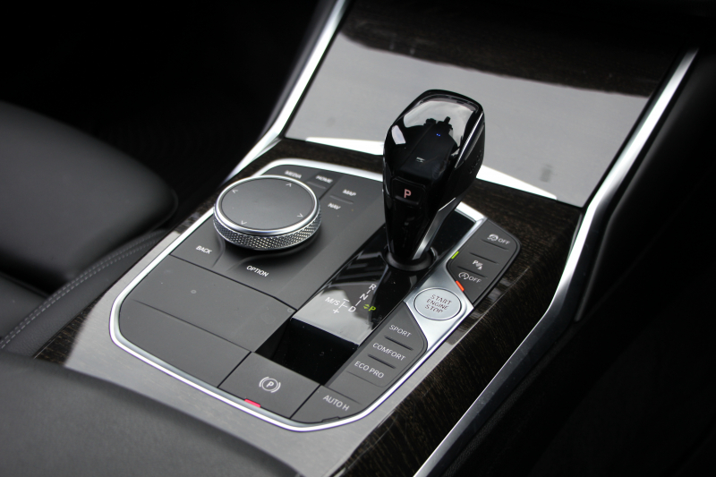 BMW 3シリーズ 320i Mｽﾎﾟｰﾂ ﾊｲﾗｲﾝ ｺﾝﾌｫｰﾄP 1ｵｰﾅ ﾋｰﾀｰ黒革 ﾗﾝﾊﾞｰｻﾎﾟｰﾄ ｵﾌﾟｼｮﾝ19AW 電動ﾄﾗﾝｸ Hifiｽﾋﾟｰｶｰ BMWﾗｲﾌﾞｺｯｸﾋﾟｯﾄ 置くだけ充電 LEDﾍｯﾄﾞﾗｲﾄ ｱﾝﾋﾞｴﾝﾄﾗｲﾄ 追従ACC ｽﾃｱﾘﾝｸﾞｻﾎﾟｰﾄ ｱｯﾌﾟﾙｶｰﾌﾟﾚｲ ﾀｯﾁ画面ﾅﾋﾞ2年保証