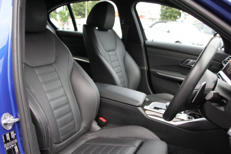 BMW 3シリーズ 320i Mｽﾎﾟｰﾂ ﾊｲﾗｲﾝ ｺﾝﾌｫｰﾄP 1ｵｰﾅ ﾋｰﾀｰ黒革 ﾗﾝﾊﾞｰｻﾎﾟｰﾄ ｵﾌﾟｼｮﾝ19AW 電動ﾄﾗﾝｸ Hifiｽﾋﾟｰｶｰ BMWﾗｲﾌﾞｺｯｸﾋﾟｯﾄ 置くだけ充電 LEDﾍｯﾄﾞﾗｲﾄ ｱﾝﾋﾞｴﾝﾄﾗｲﾄ 追従ACC ｽﾃｱﾘﾝｸﾞｻﾎﾟｰﾄ ｱｯﾌﾟﾙｶｰﾌﾟﾚｲ ﾀｯﾁ画面ﾅﾋﾞ2年保証