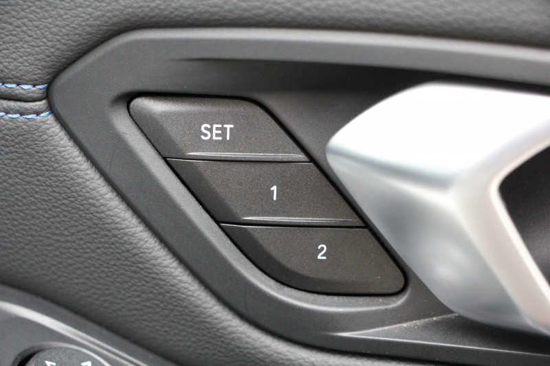 BMW 3シリーズ 320i Mｽﾎﾟｰﾂ ﾃﾞﾋﾞｭｰ&ｲﾉﾍﾞｰｼｮﾝ&ｺﾝﾌｫｰﾄP ﾌﾞﾙｰｽﾃｯﾁ黒革 ﾚｰｻﾞｰLEDﾗｲﾄ HUD ｼﾞｪｽﾁｬｰｺﾝﾄﾛｰﾙ ﾌﾙｾｸﾞTV 19AW 電動ﾄﾗﾝｸ 追従ACC ｽﾃｱﾘﾝｸﾞｻﾎﾟｰﾄ ﾀｯﾁ画面HDDﾅﾋﾞApplecarplay対応 後退ｱｼｽﾄ ﾌﾞﾗｯｸｷﾄﾞﾆｰｸﾞﾘﾙ 2年保証