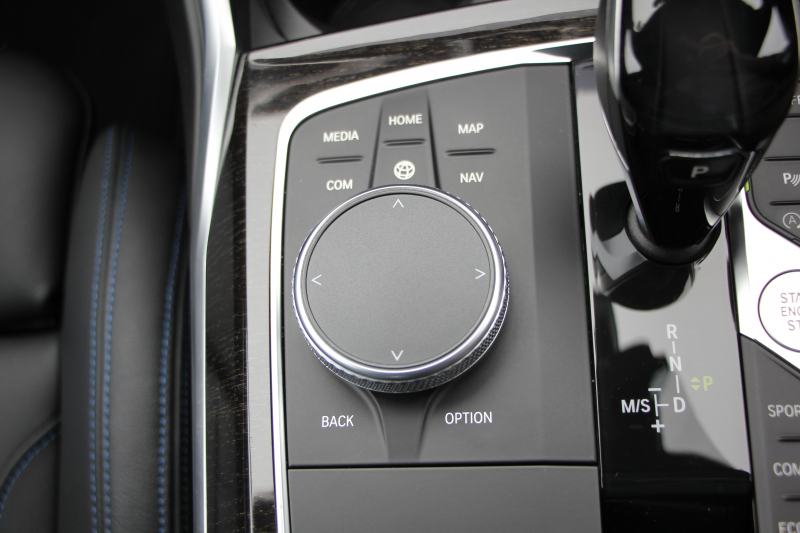 BMW 3シリーズ 320i Mｽﾎﾟｰﾂ ﾃﾞﾋﾞｭｰ&ｲﾉﾍﾞｰｼｮﾝ&ｺﾝﾌｫｰﾄP ﾌﾞﾙｰｽﾃｯﾁ黒革 ﾚｰｻﾞｰLEDﾗｲﾄ HUD ｼﾞｪｽﾁｬｰｺﾝﾄﾛｰﾙ ﾌﾙｾｸﾞTV 19AW 電動ﾄﾗﾝｸ 追従ACC ｽﾃｱﾘﾝｸﾞｻﾎﾟｰﾄ ﾀｯﾁ画面HDDﾅﾋﾞApplecarplay対応 後退ｱｼｽﾄ ﾌﾞﾗｯｸｷﾄﾞﾆｰｸﾞﾘﾙ 2年保証