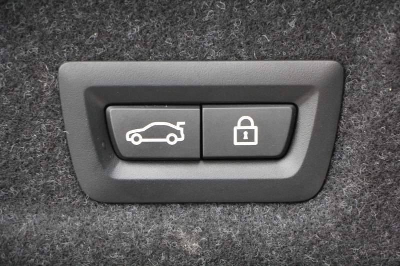 BMW 3シリーズ 320i Mｽﾎﾟｰﾂ ﾃﾞﾋﾞｭｰ&ｲﾉﾍﾞｰｼｮﾝ&ｺﾝﾌｫｰﾄP ﾌﾞﾙｰｽﾃｯﾁ黒革 ﾚｰｻﾞｰLEDﾗｲﾄ HUD ｼﾞｪｽﾁｬｰｺﾝﾄﾛｰﾙ ﾌﾙｾｸﾞTV 19AW 電動ﾄﾗﾝｸ 追従ACC ｽﾃｱﾘﾝｸﾞｻﾎﾟｰﾄ ﾀｯﾁ画面HDDﾅﾋﾞApplecarplay対応 後退ｱｼｽﾄ ﾌﾞﾗｯｸｷﾄﾞﾆｰｸﾞﾘﾙ 2年保証