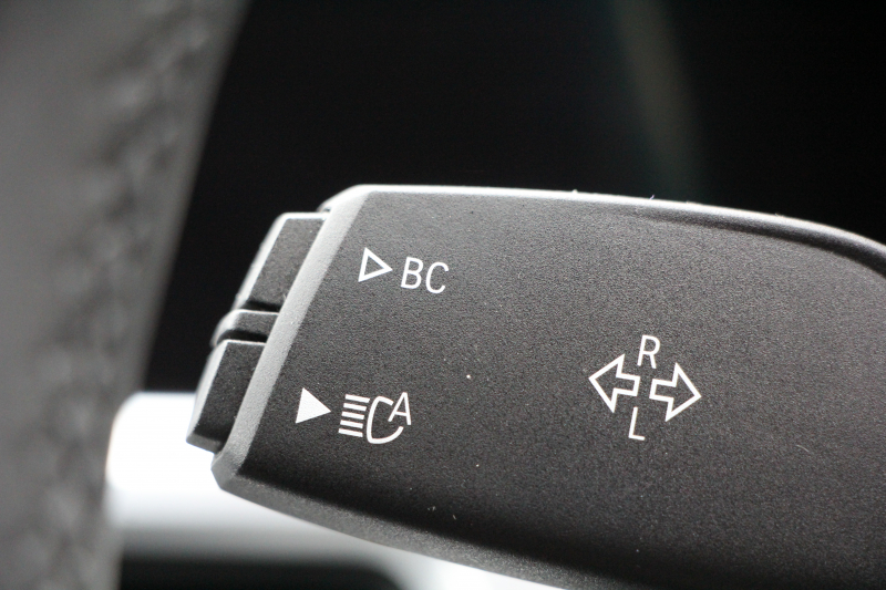 BMW 3シリーズ 320i Mｽﾎﾟｰﾂ ﾃﾞﾋﾞｭｰ&ｲﾉﾍﾞｰｼｮﾝ&ｺﾝﾌｫｰﾄP ﾌﾞﾙｰｽﾃｯﾁ黒革 ﾚｰｻﾞｰLEDﾗｲﾄ HUD ｼﾞｪｽﾁｬｰｺﾝﾄﾛｰﾙ ﾌﾙｾｸﾞTV 19AW 電動ﾄﾗﾝｸ 追従ACC ｽﾃｱﾘﾝｸﾞｻﾎﾟｰﾄ ﾀｯﾁ画面HDDﾅﾋﾞApplecarplay対応 後退ｱｼｽﾄ ﾌﾞﾗｯｸｷﾄﾞﾆｰｸﾞﾘﾙ 2年保証