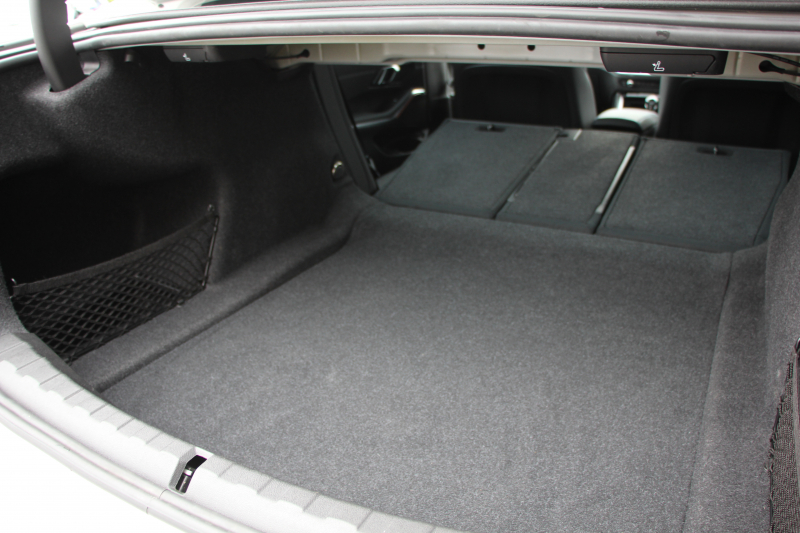 BMW 3シリーズ 320i Mｽﾎﾟｰﾂ ﾃﾞﾋﾞｭｰ&ｲﾉﾍﾞｰｼｮﾝ&ｺﾝﾌｫｰﾄP ﾌﾞﾙｰｽﾃｯﾁ黒革 ﾚｰｻﾞｰLEDﾗｲﾄ HUD ｼﾞｪｽﾁｬｰｺﾝﾄﾛｰﾙ ﾌﾙｾｸﾞTV 19AW 電動ﾄﾗﾝｸ 追従ACC ｽﾃｱﾘﾝｸﾞｻﾎﾟｰﾄ ﾀｯﾁ画面HDDﾅﾋﾞApplecarplay対応 後退ｱｼｽﾄ ﾌﾞﾗｯｸｷﾄﾞﾆｰｸﾞﾘﾙ 2年保証