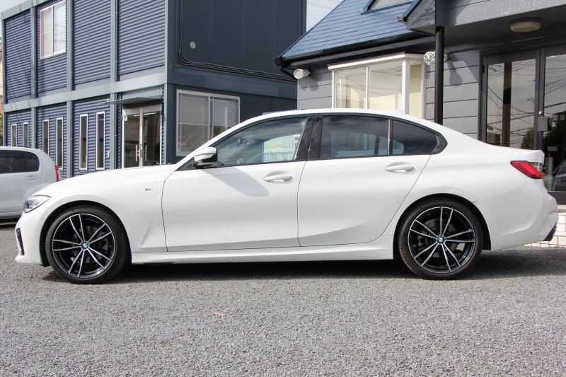 BMW 3シリーズ 320i Mｽﾎﾟｰﾂ ﾃﾞﾋﾞｭｰ&ｲﾉﾍﾞｰｼｮﾝ&ｺﾝﾌｫｰﾄP ﾌﾞﾙｰｽﾃｯﾁ黒革 ﾚｰｻﾞｰLEDﾗｲﾄ HUD ｼﾞｪｽﾁｬｰｺﾝﾄﾛｰﾙ ﾌﾙｾｸﾞTV 19AW 電動ﾄﾗﾝｸ 追従ACC ｽﾃｱﾘﾝｸﾞｻﾎﾟｰﾄ ﾀｯﾁ画面HDDﾅﾋﾞApplecarplay対応 後退ｱｼｽﾄ ﾌﾞﾗｯｸｷﾄﾞﾆｰｸﾞﾘﾙ 2年保証