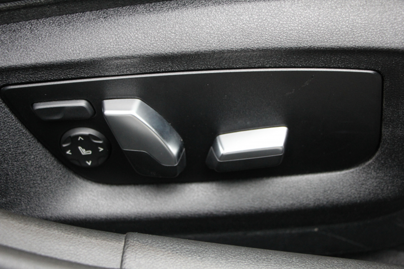 BMW 5シリーズ 523d Mｽﾎﾟｰﾂ ﾊｲﾗｲﾝ ｾﾚｸﾄ&ｱﾄﾞﾊﾞﾝｽﾊﾟｯｹｰｼﾞ変更後ﾓﾃﾞﾙ 1ｵﾅ ｻﾝﾙｰﾌ 全席ﾋｰﾀｰ黒革 ﾊｰﾏﾝｶｰﾄﾞﾝｻﾗｳﾝﾄﾞ4ｿﾞｰﾝｴｱｺﾝ 変更後液晶ﾒｰﾀｰ LEDﾍｯﾄﾞﾗｲﾄ ｵｰﾄﾊｲﾋﾞｰﾑ ﾀｯﾁ画面HDDﾅﾋﾞTV 360度ｶﾒﾗ 電動ﾄﾗﾝｸ 2年保証