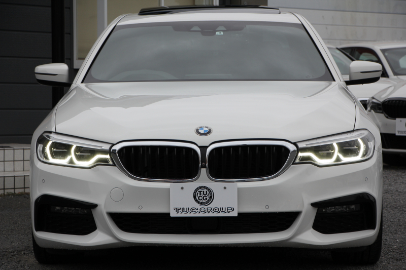 BMW 5シリーズ 523d Mｽﾎﾟｰﾂ ﾊｲﾗｲﾝ ｾﾚｸﾄ&ｱﾄﾞﾊﾞﾝｽﾊﾟｯｹｰｼﾞ変更後ﾓﾃﾞﾙ 1ｵﾅ ｻﾝﾙｰﾌ 全席ﾋｰﾀｰ黒革 ﾊｰﾏﾝｶｰﾄﾞﾝｻﾗｳﾝﾄﾞ4ｿﾞｰﾝｴｱｺﾝ 変更後液晶ﾒｰﾀｰ LEDﾍｯﾄﾞﾗｲﾄ ｵｰﾄﾊｲﾋﾞｰﾑ ﾀｯﾁ画面HDDﾅﾋﾞTV 360度ｶﾒﾗ 電動ﾄﾗﾝｸ 2年保証