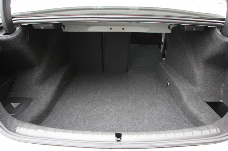 BMW 5シリーズ 523d Mｽﾎﾟｰﾂ ﾊｲﾗｲﾝ ｾﾚｸﾄ&ｱﾄﾞﾊﾞﾝｽﾊﾟｯｹｰｼﾞ変更後ﾓﾃﾞﾙ 1ｵﾅ ｻﾝﾙｰﾌ 全席ﾋｰﾀｰ黒革 ﾊｰﾏﾝｶｰﾄﾞﾝｻﾗｳﾝﾄﾞ4ｿﾞｰﾝｴｱｺﾝ 変更後液晶ﾒｰﾀｰ LEDﾍｯﾄﾞﾗｲﾄ ｵｰﾄﾊｲﾋﾞｰﾑ ﾀｯﾁ画面HDDﾅﾋﾞTV 360度ｶﾒﾗ 電動ﾄﾗﾝｸ 2年保証