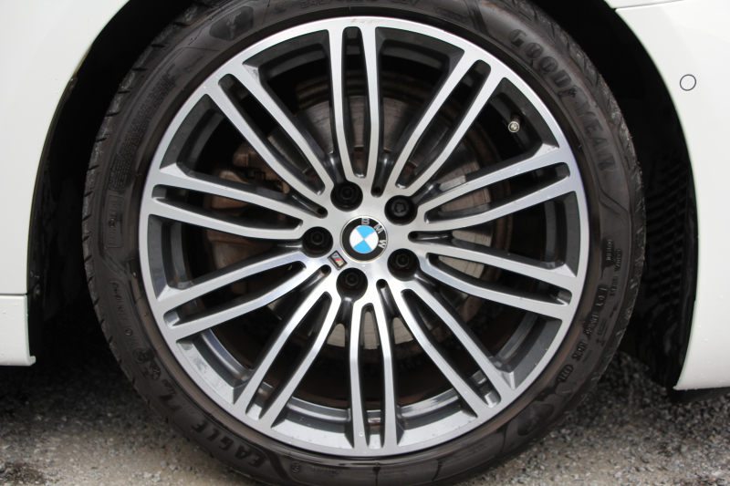 BMW 5シリーズ 523d Mｽﾎﾟｰﾂ ﾊｲﾗｲﾝ ｾﾚｸﾄ&ｱﾄﾞﾊﾞﾝｽﾊﾟｯｹｰｼﾞ変更後ﾓﾃﾞﾙ 1ｵﾅ ｻﾝﾙｰﾌ 全席ﾋｰﾀｰ黒革 ﾊｰﾏﾝｶｰﾄﾞﾝｻﾗｳﾝﾄﾞ4ｿﾞｰﾝｴｱｺﾝ 変更後液晶ﾒｰﾀｰ LEDﾍｯﾄﾞﾗｲﾄ ｵｰﾄﾊｲﾋﾞｰﾑ ﾀｯﾁ画面HDDﾅﾋﾞTV 360度ｶﾒﾗ 電動ﾄﾗﾝｸ 2年保証