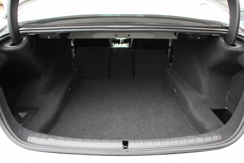 BMW 5シリーズ 523d Mｽﾎﾟｰﾂ ﾊｲﾗｲﾝ ｾﾚｸﾄ&ｱﾄﾞﾊﾞﾝｽﾊﾟｯｹｰｼﾞ変更後ﾓﾃﾞﾙ 1ｵﾅ ｻﾝﾙｰﾌ 全席ﾋｰﾀｰ黒革 ﾊｰﾏﾝｶｰﾄﾞﾝｻﾗｳﾝﾄﾞ4ｿﾞｰﾝｴｱｺﾝ 変更後液晶ﾒｰﾀｰ LEDﾍｯﾄﾞﾗｲﾄ ｵｰﾄﾊｲﾋﾞｰﾑ ﾀｯﾁ画面HDDﾅﾋﾞTV 360度ｶﾒﾗ 電動ﾄﾗﾝｸ 2年保証