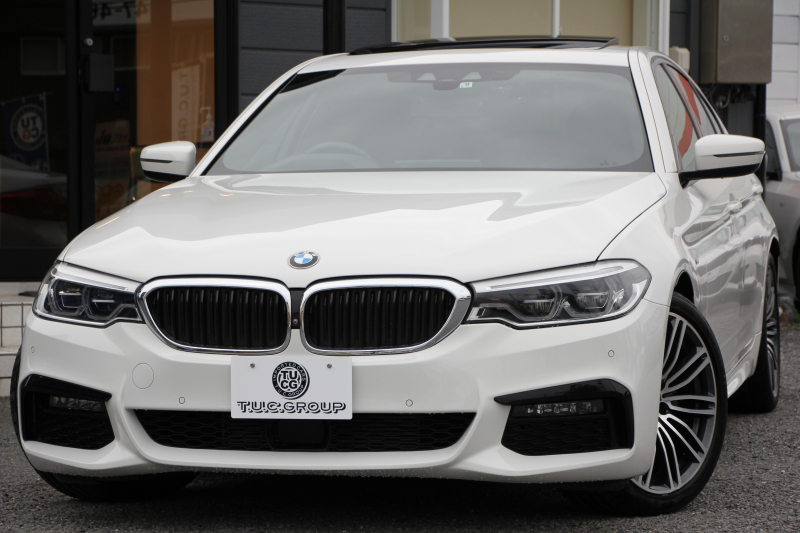 BMW 5シリーズ 523d Mｽﾎﾟｰﾂ ﾊｲﾗｲﾝ ｾﾚｸﾄ&ｱﾄﾞﾊﾞﾝｽﾊﾟｯｹｰｼﾞ変更後ﾓﾃﾞﾙ 1ｵﾅ ｻﾝﾙｰﾌ 全席ﾋｰﾀｰ黒革 ﾊｰﾏﾝｶｰﾄﾞﾝｻﾗｳﾝﾄﾞ4ｿﾞｰﾝｴｱｺﾝ 変更後液晶ﾒｰﾀｰ LEDﾍｯﾄﾞﾗｲﾄ ｵｰﾄﾊｲﾋﾞｰﾑ ﾀｯﾁ画面HDDﾅﾋﾞTV 360度ｶﾒﾗ 電動ﾄﾗﾝｸ 2年保証