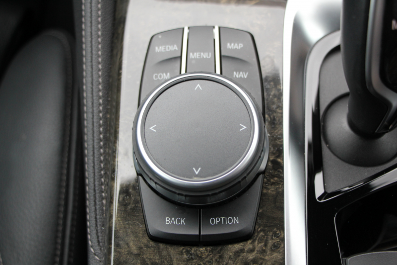 BMW 5シリーズ 523d Mｽﾎﾟｰﾂ ﾊｲﾗｲﾝ ｾﾚｸﾄ&ｱﾄﾞﾊﾞﾝｽﾊﾟｯｹｰｼﾞ変更後ﾓﾃﾞﾙ 1ｵﾅ ｻﾝﾙｰﾌ 全席ﾋｰﾀｰ黒革 ﾊｰﾏﾝｶｰﾄﾞﾝｻﾗｳﾝﾄﾞ4ｿﾞｰﾝｴｱｺﾝ 変更後液晶ﾒｰﾀｰ LEDﾍｯﾄﾞﾗｲﾄ ｵｰﾄﾊｲﾋﾞｰﾑ ﾀｯﾁ画面HDDﾅﾋﾞTV 360度ｶﾒﾗ 電動ﾄﾗﾝｸ 2年保証