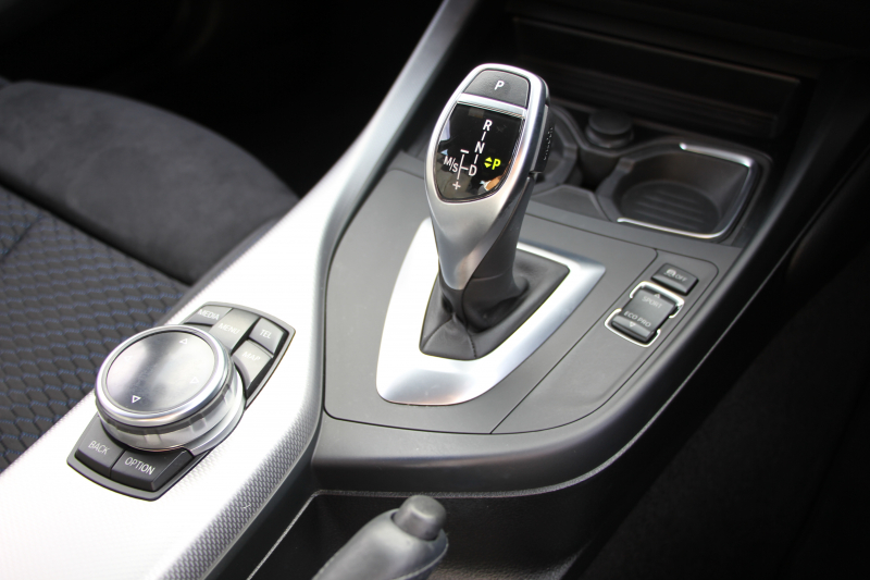 BMW 1シリーズ M135i 直6ﾀｰﾎﾞ320馬力 1ｵ-ﾅ 衝突軽減ﾌﾞﾚｰｷ 車線逸脱警告 歩行者警告 ｸﾙｺﾝ ﾌﾙｾｸﾞTV Bｶﾒﾗ ｱﾀﾞﾌﾟﾃｨﾌﾞMｻｽ ﾀｯﾁﾊﾟｯﾄﾞ対応HDDﾅﾋﾞ専用ｴｱﾛ 18AW&ﾌﾞﾚｰｷ 左右独立ｵｰﾄｴｱｺﾝ ﾊﾟﾄﾞﾙｼﾌﾄ 2年保証