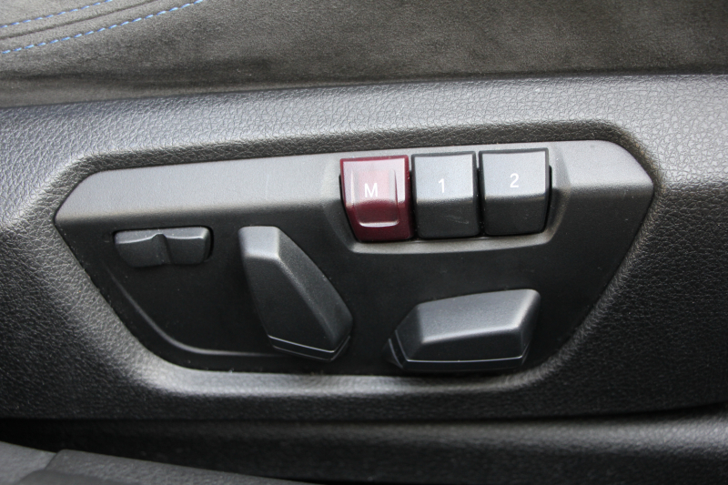 BMW 1シリーズ M135i 直6ﾀｰﾎﾞ320馬力 1ｵ-ﾅ 衝突軽減ﾌﾞﾚｰｷ 車線逸脱警告 歩行者警告 ｸﾙｺﾝ ﾌﾙｾｸﾞTV Bｶﾒﾗ ｱﾀﾞﾌﾟﾃｨﾌﾞMｻｽ ﾀｯﾁﾊﾟｯﾄﾞ対応HDDﾅﾋﾞ専用ｴｱﾛ 18AW&ﾌﾞﾚｰｷ 左右独立ｵｰﾄｴｱｺﾝ ﾊﾟﾄﾞﾙｼﾌﾄ 2年保証