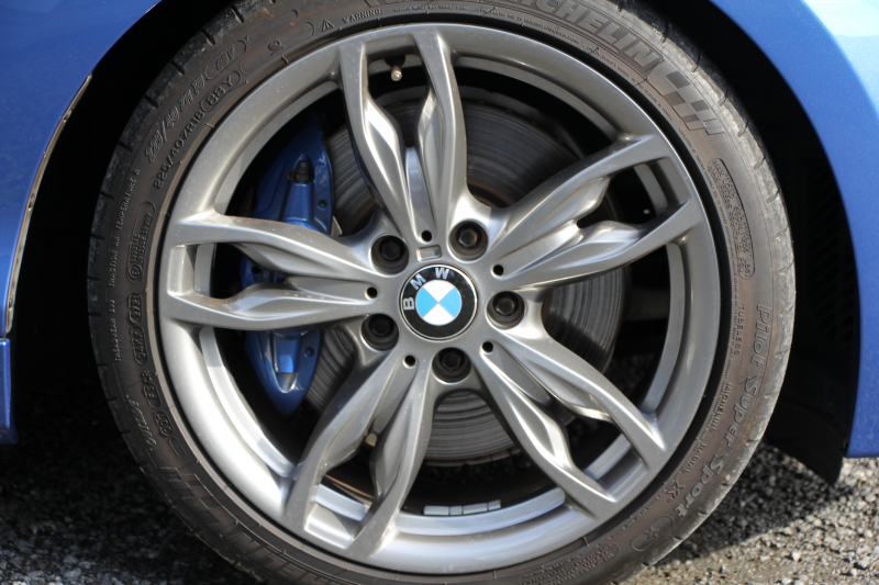 BMW 1シリーズ M135i 直6ﾀｰﾎﾞ320馬力 1ｵ-ﾅ 衝突軽減ﾌﾞﾚｰｷ 車線逸脱警告 歩行者警告 ｸﾙｺﾝ ﾌﾙｾｸﾞTV Bｶﾒﾗ ｱﾀﾞﾌﾟﾃｨﾌﾞMｻｽ ﾀｯﾁﾊﾟｯﾄﾞ対応HDDﾅﾋﾞ専用ｴｱﾛ 18AW&ﾌﾞﾚｰｷ 左右独立ｵｰﾄｴｱｺﾝ ﾊﾟﾄﾞﾙｼﾌﾄ 2年保証