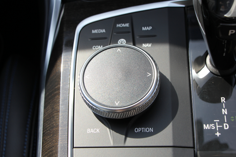 BMW 3シリーズ 320d Xdrive Mｽﾎﾟｰﾂ ﾃﾞﾋﾞｭｰP 専用ﾌﾞﾙｰｽﾃｯﾁ黒革 ｼｰﾄﾋｰﾀｰ 19AW 360度ｶﾒﾗ ｺﾝﾌｫｰﾄP 電動ﾄﾗﾝｸ 追従ACC ｽﾃｱﾘﾝｸﾞｻﾎﾟｰﾄ LEDﾍｯﾄﾞﾗｲﾄ ｵｰﾄﾊｲﾋﾞｰﾑ ﾌﾙｾｸﾞTV Applecarplay対応 BMW ﾗｲﾌﾞｺｯｸﾋﾟｯﾄﾞHi-fiｽﾋﾟｰｶｰ 2年保証