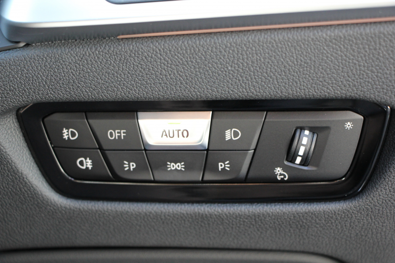 BMW 3シリーズ 320d Xdrive Mｽﾎﾟｰﾂ ﾃﾞﾋﾞｭｰP 専用ﾌﾞﾙｰｽﾃｯﾁ黒革 ｼｰﾄﾋｰﾀｰ 19AW 360度ｶﾒﾗ ｺﾝﾌｫｰﾄP 電動ﾄﾗﾝｸ 追従ACC ｽﾃｱﾘﾝｸﾞｻﾎﾟｰﾄ LEDﾍｯﾄﾞﾗｲﾄ ｵｰﾄﾊｲﾋﾞｰﾑ ﾌﾙｾｸﾞTV Applecarplay対応 BMW ﾗｲﾌﾞｺｯｸﾋﾟｯﾄﾞHi-fiｽﾋﾟｰｶｰ 2年保証