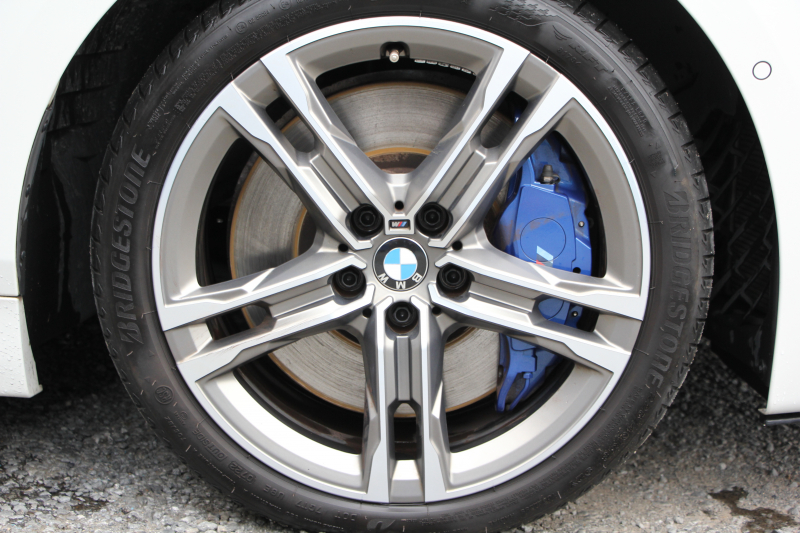 BMW 1シリーズ M135i Xdrive ﾋﾞｼﾞｮﾝP【5/22迄限定掲載】4WD 1ｵﾅ 306馬力 受注生産OPﾌﾞﾗｯｸﾚｻﾞｰ Mｽﾎﾟｰﾂｼｰﾄ HUD ｱﾀﾞﾌﾟﾃｨﾌﾞLEDﾍｯﾄﾞﾗｲﾄ ｵｰﾄﾊｲﾋﾞ-ﾑ ｱﾀﾞﾌﾟﾃｨﾌﾞｻｽ Mｼｰﾄﾍﾞﾙﾄ ｺﾝﾌｫｰﾄP ﾗｲﾌﾞｺｯｸﾋﾟｯﾄ 追ACC 電動ﾄﾗﾝｸ ｶｰﾌﾟﾚｲ Pｱｼｽﾄ 2年保証