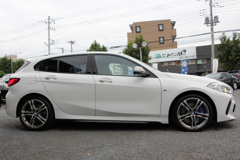 BMW 1シリーズ M135i Xdrive ﾋﾞｼﾞｮﾝP【5/22迄限定掲載】4WD 1ｵﾅ 306馬力 受注生産OPﾌﾞﾗｯｸﾚｻﾞｰ Mｽﾎﾟｰﾂｼｰﾄ HUD ｱﾀﾞﾌﾟﾃｨﾌﾞLEDﾍｯﾄﾞﾗｲﾄ ｵｰﾄﾊｲﾋﾞ-ﾑ ｱﾀﾞﾌﾟﾃｨﾌﾞｻｽ Mｼｰﾄﾍﾞﾙﾄ ｺﾝﾌｫｰﾄP ﾗｲﾌﾞｺｯｸﾋﾟｯﾄ 追ACC 電動ﾄﾗﾝｸ ｶｰﾌﾟﾚｲ Pｱｼｽﾄ 2年保証
