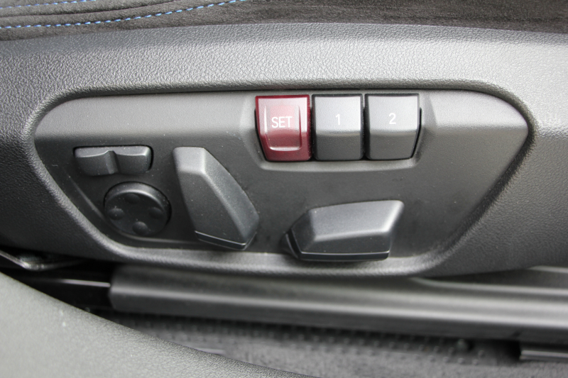 BMW 2シリーズ M235i Xdrive ｸﾞﾗﾝｸｰﾍﾟﾃﾞﾋﾞｭｰP 4WD 1ｵ-ﾅ 306馬力 ｱﾀﾞﾌﾟﾃｨﾌﾞMｻｽ Mｽﾎﾟｰﾂｼｰﾄ Mｼｰﾄﾍﾞﾙﾄ Mｽﾎﾟｰﾂﾌﾞﾚｰｷ 追従ACC 後退ｱｼｽﾄ LEDﾍｯﾄﾞﾗｲﾄ 専用18AW Applecarplay対応 HDDﾅﾋﾞPｱｼｽﾄ BMWﾗｲﾌﾞｺｯｸﾋﾟｯﾄ 2年保証