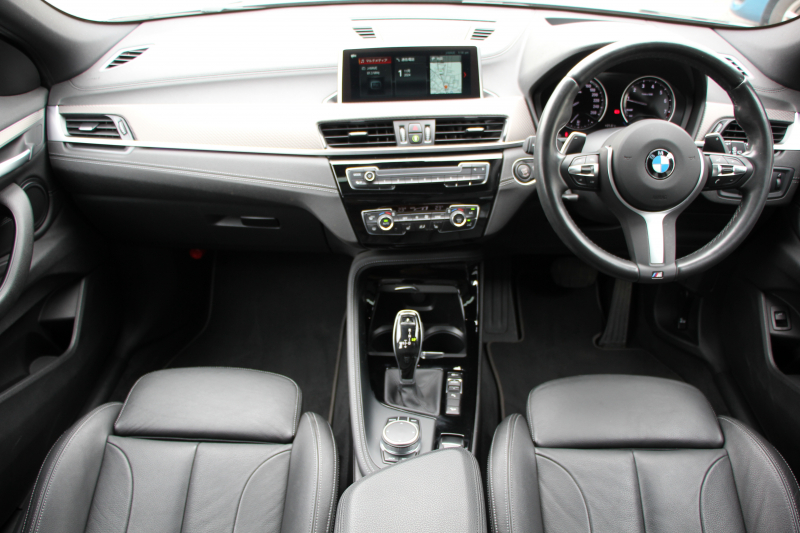 BMW X2 M35i ｾﾚｸﾄP【5/22迄限定掲載】4WD 306馬力 ﾊﾟﾉﾗﾏｻﾝﾙｰﾌ 受注生産OPﾌﾞﾗｯｸﾚｻﾞｰ ｼｰﾄﾋｰﾀｰ ｵﾌﾟｼｮﾝ20AW 追従ACC LEDﾍｯﾄﾞﾗｲﾄ ﾀｯﾁ画面HDDﾅﾋﾞPｱｼｽﾄ 電動ﾘｱｹﾞｰﾄ 衝突軽減ﾌﾞﾚｰｷ 車線逸脱&歩行者警告 ｽﾏｰﾄｷｰ ﾊﾟﾄﾞﾙｼﾌﾄ 2年保証