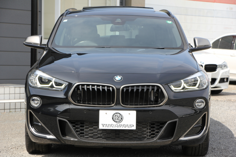 BMW X2 M35i ｾﾚｸﾄP【5/22迄限定掲載】4WD 306馬力 ﾊﾟﾉﾗﾏｻﾝﾙｰﾌ 受注生産OPﾌﾞﾗｯｸﾚｻﾞｰ ｼｰﾄﾋｰﾀｰ ｵﾌﾟｼｮﾝ20AW 追従ACC LEDﾍｯﾄﾞﾗｲﾄ ﾀｯﾁ画面HDDﾅﾋﾞPｱｼｽﾄ 電動ﾘｱｹﾞｰﾄ 衝突軽減ﾌﾞﾚｰｷ 車線逸脱&歩行者警告 ｽﾏｰﾄｷｰ ﾊﾟﾄﾞﾙｼﾌﾄ 2年保証