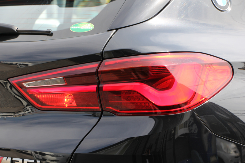 BMW X2 M35i ｾﾚｸﾄP【5/22迄限定掲載】4WD 306馬力 ﾊﾟﾉﾗﾏｻﾝﾙｰﾌ 受注生産OPﾌﾞﾗｯｸﾚｻﾞｰ ｼｰﾄﾋｰﾀｰ ｵﾌﾟｼｮﾝ20AW 追従ACC LEDﾍｯﾄﾞﾗｲﾄ ﾀｯﾁ画面HDDﾅﾋﾞPｱｼｽﾄ 電動ﾘｱｹﾞｰﾄ 衝突軽減ﾌﾞﾚｰｷ 車線逸脱&歩行者警告 ｽﾏｰﾄｷｰ ﾊﾟﾄﾞﾙｼﾌﾄ 2年保証