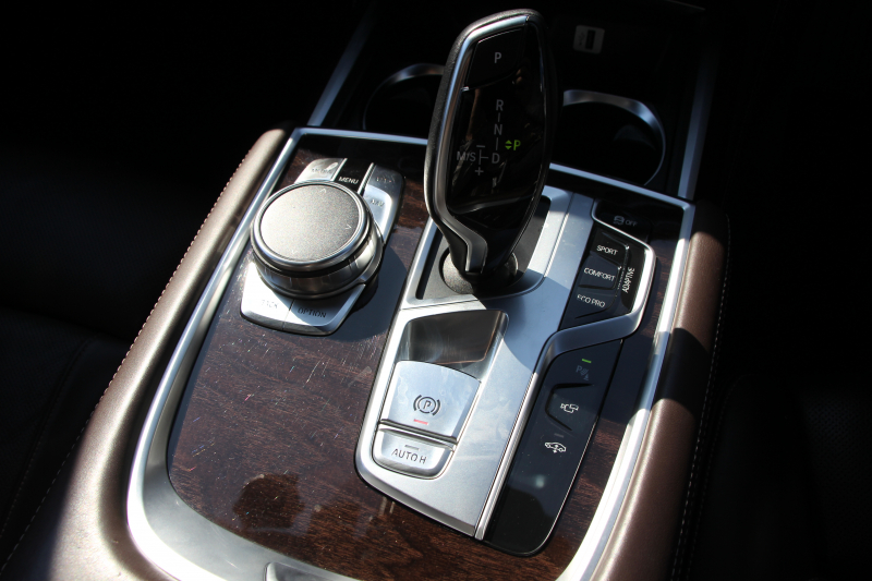 BMW 7シリーズ 750i Mｽﾎﾟｰﾂ V8ﾂｲﾝﾀｰﾎﾞ450馬力 ｻﾝﾙｰﾌ ﾚｰｻﾞｰﾗｲﾄ ｴﾅｼﾞｰ21AW&ﾌﾛﾝﾄ&ﾘｱｽﾎﾟｲﾗｰ 全ﾋｰﾀｰﾓｶﾚｻﾞｰ ﾏｯｻｰｼﾞ&ﾍﾞﾝﾁﾚｰｼｮﾝ ﾃﾞｨｽﾌﾟﾚｲｷｰ 追従ACC HUD ｽﾃｱﾘﾝｸﾞｻﾎﾟｰﾄ ﾀｯﾁ画面HDDﾅﾋﾞTV 360度ｶﾒﾗ 全ﾄﾞｱｿﾌﾄｸﾛｰｽﾞ2年保証