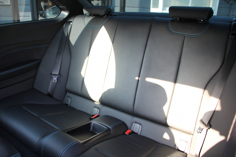 BMW Mシリーズ M2ｸｰﾍﾟMDCT 7速DCT 後期LCI 370馬力 直6ﾀｰﾎﾞﾋｰﾀｰ黒革 LEDﾍｯﾄﾞﾗｲﾄ&ﾃｰﾙ ﾀｯﾁ画面HDDﾅﾋﾞBｶﾒﾗ 専用19AW 衝突軽減ﾌﾞﾚｰｷ 車線逸脱警告 歩行者警告 ﾌﾞﾚｰｷ付ｸﾙｺﾝ ｶｰﾎﾞﾝｲﾝﾃﾘｱﾄﾘﾑ ｽﾏｰﾄｷｰ 2年保証