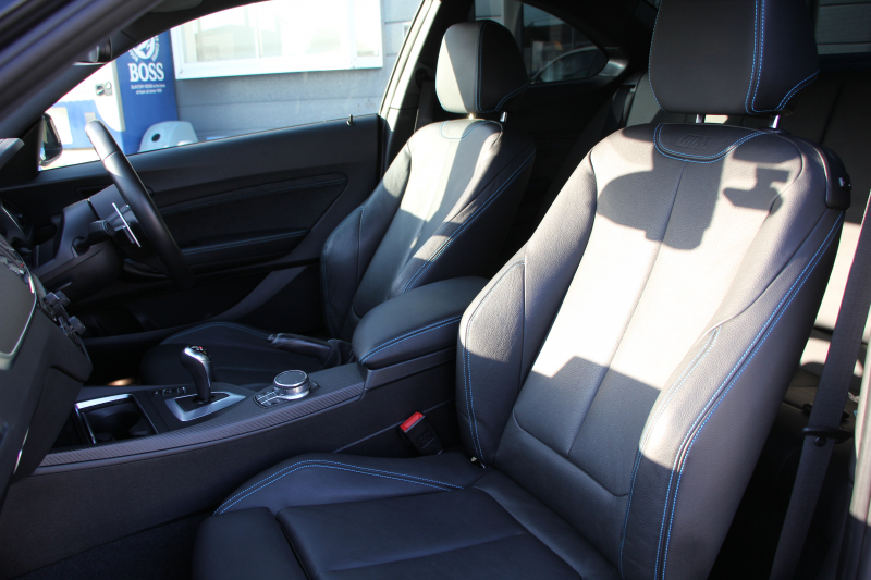 BMW Mシリーズ M2ｸｰﾍﾟMDCT 7速DCT 後期LCI 370馬力 直6ﾀｰﾎﾞﾋｰﾀｰ黒革 LEDﾍｯﾄﾞﾗｲﾄ&ﾃｰﾙ ﾀｯﾁ画面HDDﾅﾋﾞBｶﾒﾗ 専用19AW 衝突軽減ﾌﾞﾚｰｷ 車線逸脱警告 歩行者警告 ﾌﾞﾚｰｷ付ｸﾙｺﾝ ｶｰﾎﾞﾝｲﾝﾃﾘｱﾄﾘﾑ ｽﾏｰﾄｷｰ 2年保証