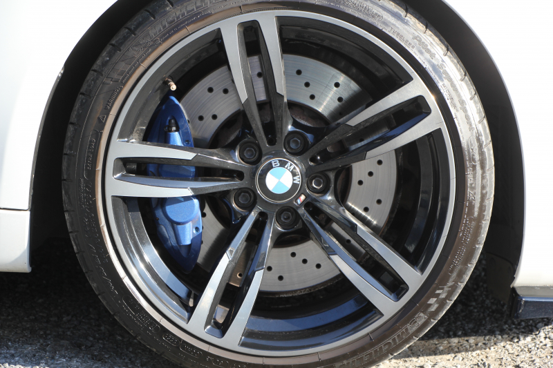 BMW Mシリーズ M2ｸｰﾍﾟMDCT 7速DCT 後期LCI 370馬力 直6ﾀｰﾎﾞﾋｰﾀｰ黒革 LEDﾍｯﾄﾞﾗｲﾄ&ﾃｰﾙ ﾀｯﾁ画面HDDﾅﾋﾞBｶﾒﾗ 専用19AW 衝突軽減ﾌﾞﾚｰｷ 車線逸脱警告 歩行者警告 ﾌﾞﾚｰｷ付ｸﾙｺﾝ ｶｰﾎﾞﾝｲﾝﾃﾘｱﾄﾘﾑ ｽﾏｰﾄｷｰ 2年保証