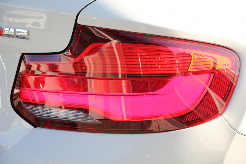 BMW Mシリーズ M2ｸｰﾍﾟMDCT 7速DCT 後期LCI 370馬力 直6ﾀｰﾎﾞﾋｰﾀｰ黒革 LEDﾍｯﾄﾞﾗｲﾄ&ﾃｰﾙ ﾀｯﾁ画面HDDﾅﾋﾞBｶﾒﾗ 専用19AW 衝突軽減ﾌﾞﾚｰｷ 車線逸脱警告 歩行者警告 ﾌﾞﾚｰｷ付ｸﾙｺﾝ ｶｰﾎﾞﾝｲﾝﾃﾘｱﾄﾘﾑ ｽﾏｰﾄｷｰ 2年保証