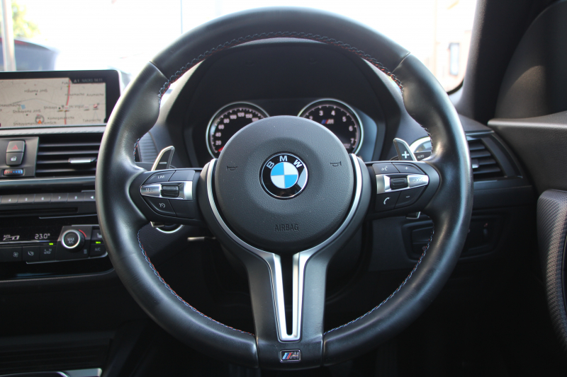 BMW Mシリーズ M2ｸｰﾍﾟMDCT 7速DCT 後期LCI 370馬力 直6ﾀｰﾎﾞﾋｰﾀｰ黒革 LEDﾍｯﾄﾞﾗｲﾄ&ﾃｰﾙ ﾀｯﾁ画面HDDﾅﾋﾞBｶﾒﾗ 専用19AW 衝突軽減ﾌﾞﾚｰｷ 車線逸脱警告 歩行者警告 ﾌﾞﾚｰｷ付ｸﾙｺﾝ ｶｰﾎﾞﾝｲﾝﾃﾘｱﾄﾘﾑ ｽﾏｰﾄｷｰ 2年保証