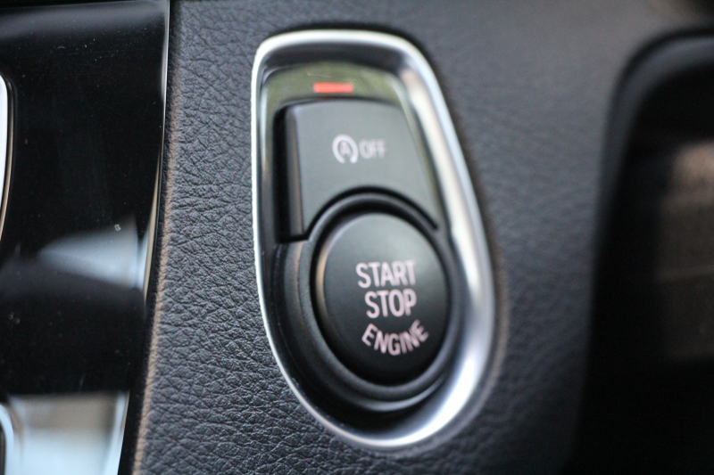 BMW Mシリーズ M2ｸｰﾍﾟMDCT 7速DCT 後期LCI 370馬力 直6ﾀｰﾎﾞﾋｰﾀｰ黒革 LEDﾍｯﾄﾞﾗｲﾄ&ﾃｰﾙ ﾀｯﾁ画面HDDﾅﾋﾞBｶﾒﾗ 専用19AW 衝突軽減ﾌﾞﾚｰｷ 車線逸脱警告 歩行者警告 ﾌﾞﾚｰｷ付ｸﾙｺﾝ ｶｰﾎﾞﾝｲﾝﾃﾘｱﾄﾘﾑ ｽﾏｰﾄｷｰ 2年保証