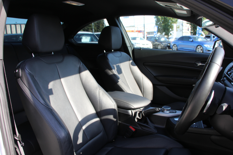 BMW 2シリーズ M240i ｸｰﾍﾟ後期 ﾌｪｲｽﾘﾌﾄ後 ﾋｰﾀｰ黒革 ｱﾄﾞﾊﾞﾝﾚｰｼﾝｸﾞ18AW 直6ﾀｰﾎﾞ340馬力 B58新ｴﾝｼﾞﾝ ｱﾀﾞﾌﾟﾃｨﾌﾞMｻｽ 追従ACC LEDﾍｯﾄﾞﾗｲﾄ&ﾃｰﾙ ﾀｯﾁ画面HDDﾅﾋﾞPｱｼｽﾄ 衝突軽減ﾌﾞﾚｰｷ 車線逸脱警告 歩行者警告 ﾊﾟﾄﾞﾙｼﾌﾄ ｽﾏｰﾄｷｰ 専用ﾌﾞﾚｰｷ 2年保証