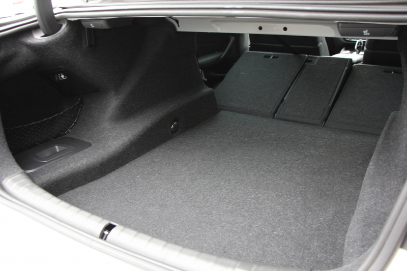 BMW 5シリーズ 530i Mｽﾎﾟｰﾂ ｺﾝﾌｫｰﾄP 高出力 252馬力 ｻﾝﾙｰﾌ ﾍﾞﾝﾁﾚｰｼｮﾝ 全ﾋｰﾀｰ黒革 ｺﾝﾌｫｰﾄｼｰﾄ ｿﾌﾄｸﾛｰｽﾞﾄﾞｱ 追従ACC ｽﾃｱﾘﾝｸﾞｻﾎﾟｰﾄ LEDﾍｯﾄﾞﾗｲﾄ ｵｰﾄﾊｲﾋﾞｰﾑ ﾀｯﾁ画面HDDﾅﾋﾞTV 360度ｶﾒﾗ 電動ﾄﾗﾝｸ 19AW Mｽﾎﾟｰﾂﾌﾞﾚｰｷ 2年保証