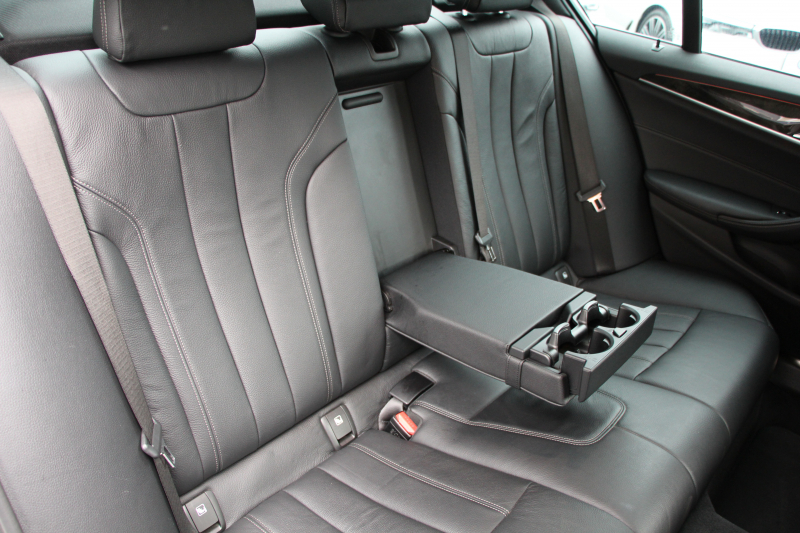 BMW 5シリーズ 530i Mｽﾎﾟｰﾂ ｺﾝﾌｫｰﾄP 高出力 252馬力 ｻﾝﾙｰﾌ ﾍﾞﾝﾁﾚｰｼｮﾝ 全ﾋｰﾀｰ黒革 ｺﾝﾌｫｰﾄｼｰﾄ ｿﾌﾄｸﾛｰｽﾞﾄﾞｱ 追従ACC ｽﾃｱﾘﾝｸﾞｻﾎﾟｰﾄ LEDﾍｯﾄﾞﾗｲﾄ ｵｰﾄﾊｲﾋﾞｰﾑ ﾀｯﾁ画面HDDﾅﾋﾞTV 360度ｶﾒﾗ 電動ﾄﾗﾝｸ 19AW Mｽﾎﾟｰﾂﾌﾞﾚｰｷ 2年保証