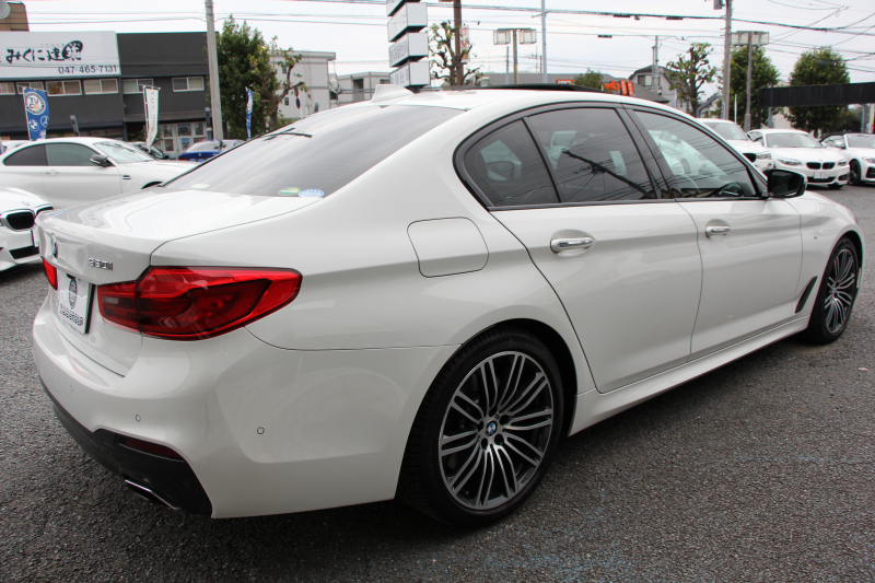 BMW 5シリーズ 530i Mｽﾎﾟｰﾂ ｺﾝﾌｫｰﾄP 高出力 252馬力 ｻﾝﾙｰﾌ ﾍﾞﾝﾁﾚｰｼｮﾝ 全ﾋｰﾀｰ黒革 ｺﾝﾌｫｰﾄｼｰﾄ ｿﾌﾄｸﾛｰｽﾞﾄﾞｱ 追従ACC ｽﾃｱﾘﾝｸﾞｻﾎﾟｰﾄ LEDﾍｯﾄﾞﾗｲﾄ ｵｰﾄﾊｲﾋﾞｰﾑ ﾀｯﾁ画面HDDﾅﾋﾞTV 360度ｶﾒﾗ 電動ﾄﾗﾝｸ 19AW Mｽﾎﾟｰﾂﾌﾞﾚｰｷ 2年保証