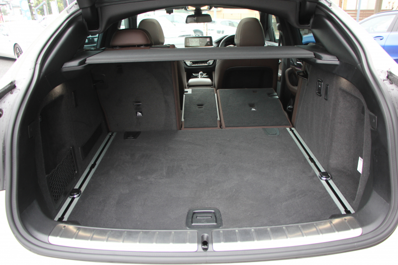 BMW X4 Xdrive30i Mｽﾎﾟｰﾂ 中期 型式変更後 新ﾒｰﾀｰ BMWﾗｲﾌﾞｺｯｸﾋﾟｯﾄ ﾊﾟﾉﾗﾏｻﾝﾙｰﾌ 全席ﾋｰﾀｰ茶革 ｵﾌﾟｼｮﾝ20AW LEDﾍｯﾄﾞﾗｲﾄ ｵｰﾄﾊｲﾋﾞｰﾑ HUD 追従ACC ﾀｯﾁ画面HDDﾅﾋﾞTV Applecarplay対応 360度ｶﾒﾗ 2年保証