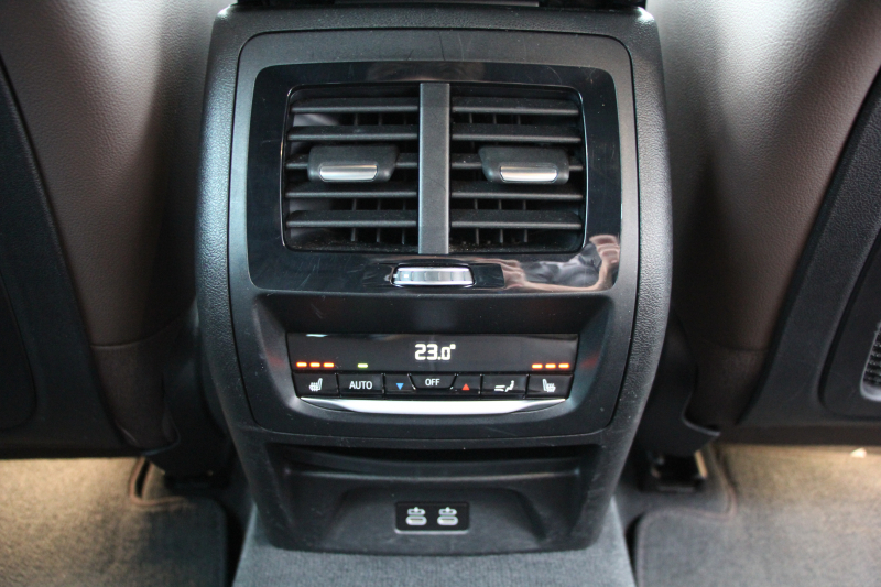 BMW X4 Xdrive30i Mｽﾎﾟｰﾂ 中期 型式変更後 新ﾒｰﾀｰ BMWﾗｲﾌﾞｺｯｸﾋﾟｯﾄ ﾊﾟﾉﾗﾏｻﾝﾙｰﾌ 全席ﾋｰﾀｰ茶革 ｵﾌﾟｼｮﾝ20AW LEDﾍｯﾄﾞﾗｲﾄ ｵｰﾄﾊｲﾋﾞｰﾑ HUD 追従ACC ﾀｯﾁ画面HDDﾅﾋﾞTV Applecarplay対応 360度ｶﾒﾗ 2年保証