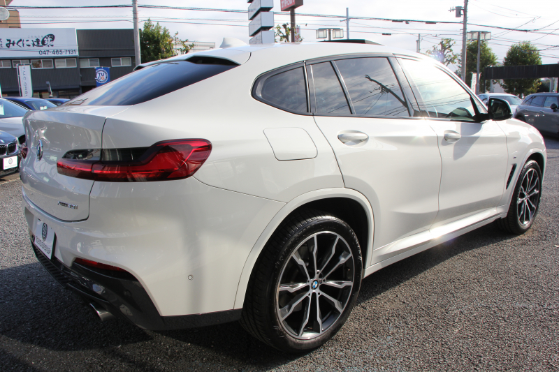 BMW X4 Xdrive30i Mｽﾎﾟｰﾂ 中期 型式変更後 新ﾒｰﾀｰ BMWﾗｲﾌﾞｺｯｸﾋﾟｯﾄ ﾊﾟﾉﾗﾏｻﾝﾙｰﾌ 全席ﾋｰﾀｰ茶革 ｵﾌﾟｼｮﾝ20AW LEDﾍｯﾄﾞﾗｲﾄ ｵｰﾄﾊｲﾋﾞｰﾑ HUD 追従ACC ﾀｯﾁ画面HDDﾅﾋﾞTV Applecarplay対応 360度ｶﾒﾗ 2年保証