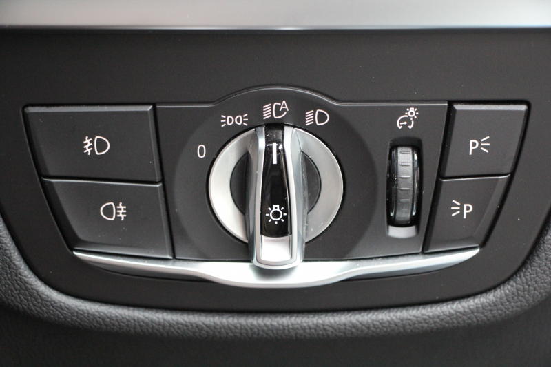 BMW X4 Xdrive30i Mｽﾎﾟｰﾂ 中期 型式変更後 新ﾒｰﾀｰ BMWﾗｲﾌﾞｺｯｸﾋﾟｯﾄ ﾊﾟﾉﾗﾏｻﾝﾙｰﾌ 全席ﾋｰﾀｰ茶革 ｵﾌﾟｼｮﾝ20AW LEDﾍｯﾄﾞﾗｲﾄ ｵｰﾄﾊｲﾋﾞｰﾑ HUD 追従ACC ﾀｯﾁ画面HDDﾅﾋﾞTV Applecarplay対応 360度ｶﾒﾗ 2年保証