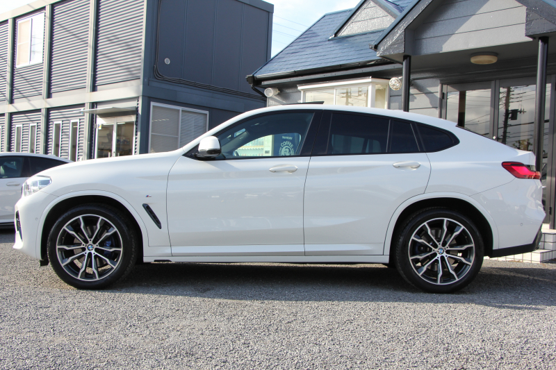 BMW X4 Xdrive30i Mｽﾎﾟｰﾂ 中期 型式変更後 新ﾒｰﾀｰ BMWﾗｲﾌﾞｺｯｸﾋﾟｯﾄ ﾊﾟﾉﾗﾏｻﾝﾙｰﾌ 全席ﾋｰﾀｰ茶革 ｵﾌﾟｼｮﾝ20AW LEDﾍｯﾄﾞﾗｲﾄ ｵｰﾄﾊｲﾋﾞｰﾑ HUD 追従ACC ﾀｯﾁ画面HDDﾅﾋﾞTV Applecarplay対応 360度ｶﾒﾗ 2年保証