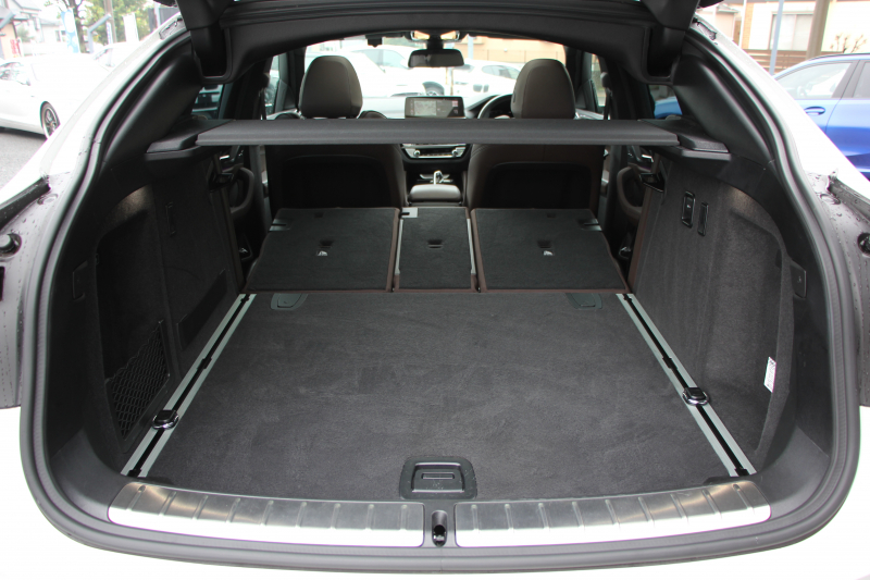 BMW X4 Xdrive30i Mｽﾎﾟｰﾂ 中期 型式変更後 新ﾒｰﾀｰ BMWﾗｲﾌﾞｺｯｸﾋﾟｯﾄ ﾊﾟﾉﾗﾏｻﾝﾙｰﾌ 全席ﾋｰﾀｰ茶革 ｵﾌﾟｼｮﾝ20AW LEDﾍｯﾄﾞﾗｲﾄ ｵｰﾄﾊｲﾋﾞｰﾑ HUD 追従ACC ﾀｯﾁ画面HDDﾅﾋﾞTV Applecarplay対応 360度ｶﾒﾗ 2年保証