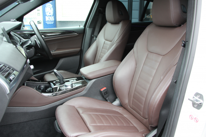 BMW X4 Xdrive30i Mｽﾎﾟｰﾂ 中期 型式変更後 新ﾒｰﾀｰ BMWﾗｲﾌﾞｺｯｸﾋﾟｯﾄ ﾊﾟﾉﾗﾏｻﾝﾙｰﾌ 全席ﾋｰﾀｰ茶革 ｵﾌﾟｼｮﾝ20AW LEDﾍｯﾄﾞﾗｲﾄ ｵｰﾄﾊｲﾋﾞｰﾑ HUD 追従ACC ﾀｯﾁ画面HDDﾅﾋﾞTV Applecarplay対応 360度ｶﾒﾗ 2年保証