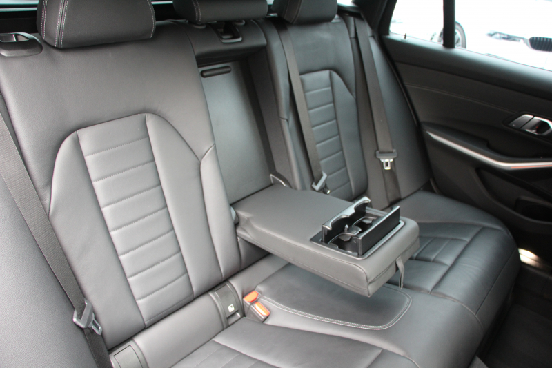 BMW 3シリーズ 320d Xdrive ﾂｰﾘﾝｸﾞMｽﾎﾟｰﾂ ﾊｲﾗｲﾝ ｺﾝﾌｫｰﾄP 4WD ﾋｰﾀｰ黒革 ﾗﾝﾊﾞｰｻﾎﾟｰﾄ 追従ACC ｽﾃｱﾘﾝｸﾞｻﾎﾟｰﾄ LEDﾍｯﾄﾞﾗｲﾄ ｵｰﾄﾊｲﾋﾞｰﾑ BMWﾗｲﾌﾞｺｯｸﾋﾟｯﾄﾞﾀｯﾁﾊﾟﾈﾙ対応新HDDﾅﾋﾞApplecarplay 電動ﾄﾗﾝｸ 2年保証