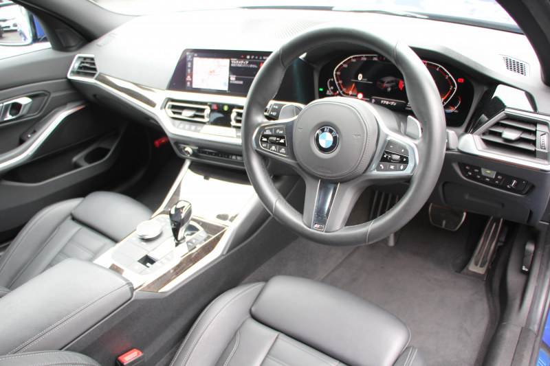 BMW 3シリーズ 320d Xdrive ﾂｰﾘﾝｸﾞMｽﾎﾟｰﾂ ﾊｲﾗｲﾝ ｺﾝﾌｫｰﾄP 4WD ﾋｰﾀｰ黒革 ﾗﾝﾊﾞｰｻﾎﾟｰﾄ 追従ACC ｽﾃｱﾘﾝｸﾞｻﾎﾟｰﾄ LEDﾍｯﾄﾞﾗｲﾄ ｵｰﾄﾊｲﾋﾞｰﾑ BMWﾗｲﾌﾞｺｯｸﾋﾟｯﾄﾞﾀｯﾁﾊﾟﾈﾙ対応新HDDﾅﾋﾞApplecarplay 電動ﾄﾗﾝｸ 2年保証