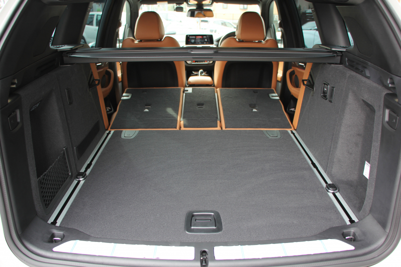 BMW X3 M40d ｾﾚｸﾄﾊﾟｯｹｰｼﾞ1ｵ-ﾅ 走行3300km 326馬力 ﾊﾟﾉﾗﾏｻﾝﾙｰﾌ ｺﾆｬｯｸﾚｻﾞｰ 全席ﾋｰﾀｰ ﾊｰﾏﾝｶｰﾄﾞﾝ HUD ﾘｱｼｰﾄ可倒調整 21AW Mｽﾎﾟｰﾂﾃﾞﾌ 追従ACC ｽﾃｱﾘﾝｸﾞｻﾎﾟｰﾄ ﾀｯﾁ画面HDDﾅﾋﾞTV 360度ｶﾒﾗ ｱﾝﾋﾞｴﾝﾄﾗｲﾄ 2年保証